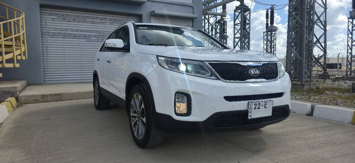 سورنتو 2014 خليجي ابيض ثلجي مكينة 4 سلندر 2400 دوش شرط لا صرف ولا نفخ  السيارة  فول مواصفات عدا  البنوراما كشنات كهرب تشغيل بصمة مع بصمة ابواب داخل صاج ترحيب دوسات مع إنارة ابواب تحكم استير كروز سرعة نظام يكو مود درايف شاشة مع كاميرا مع حساسات خلفية وامامي مرايات شفط مع إشارة بالمراية بردات خلفية لايت لد مع منظومة زنون بك لايت لد سبعة راكب تبريد مركزي بيانو ويل كب كروم السيارة جديدة و مكفولة كفالة عامة من الصبغ والتبديل طخم امامي خلفي جديد مع طخم تأيرات جديد السيارة رقم اربيل مميز سنوية إلى 2032 و هزة وفحص ولوحات جديد شرط التحويل البيع بس نقد مكاني برطلة وموصل شراي خابر لو ادخلي خاص
***********
***********
