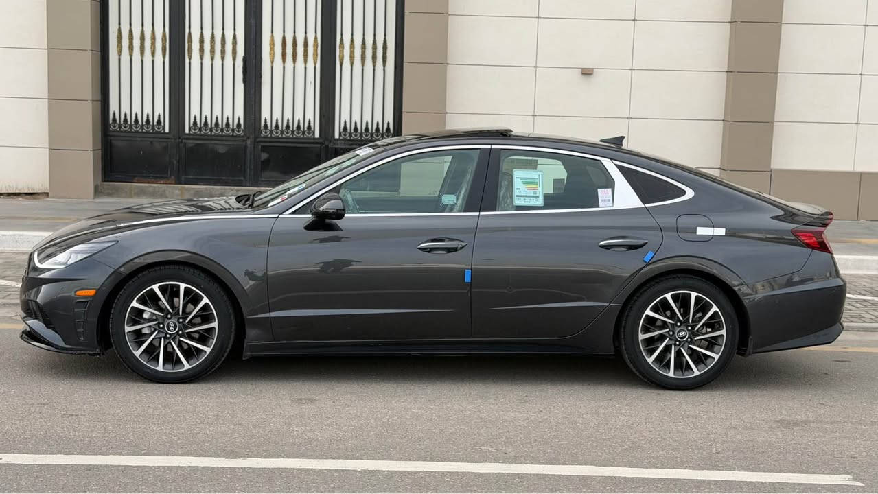 ياالله سوناتا مديل 21 رقم بغداد فول مواصفات 1/1 اعلى فئه
مواصفات تشغيل عن بعد ترحيب بصمه تقدم وترجع بنرامه 
5كامرات امامي وخلفي وجانبي رادارات خزن ميموري 4 وضعيات قياده داخل قرميدي حادث السياره جاملغ مبدل وبنيد مصلح نفسه بدون دواخل بدون ايرباك السعر 155 وبيها شي بصيط مكان السياره بصره 
الهاتف *********** البصرة, العراق
