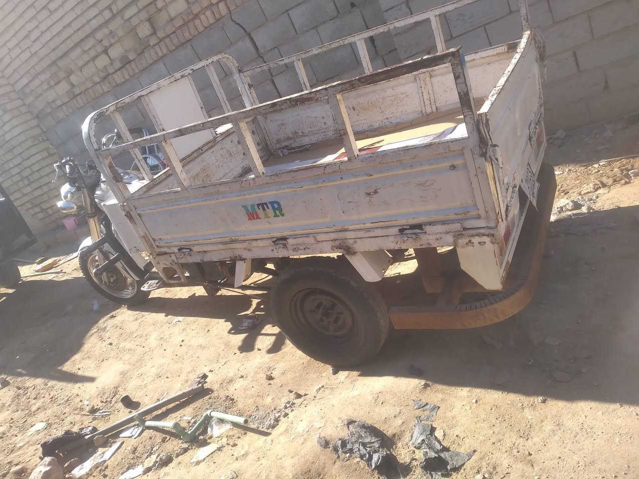 سلام عليكم ستوته كلك مكفولة من السرقه  للبيع و المراوس مديل ٢٠١٠ نكره سلف كهربائياتها كله شغالة تخم تاير جديد ستوته أنظف من الصوره محرك مجفت مره وحده السعر ٧٥٠ وبيها مجال حك جية مكاني نجف مشخاب ورجاءآ المو شراي لا يخابر ولا يراسل وغير مبري الذمه الينطي وعود كاذبه ويكسر بحلال الناس مامتواجد ع فيس بس اتصال ***********
