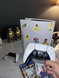 بليستيشن 5 • 2 جوستك • فيفا وجي تي اي