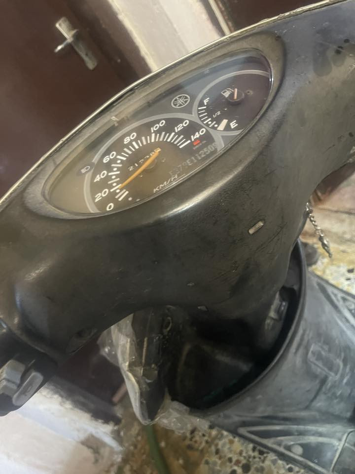 السلام عليكم  دراجة بريز  140 للبيع  نضيفة  شلعة ومعدل مكينتهة ابد ما ملعوب بييهة  مكفولة بس كفراتهة تعبانة شوي   بيهة ضعف باتري يرادلهة  تبديل فقط  سعرهة 475 للاستفسار مكاني بغداد الاعضمية فقط للشراي ***********
