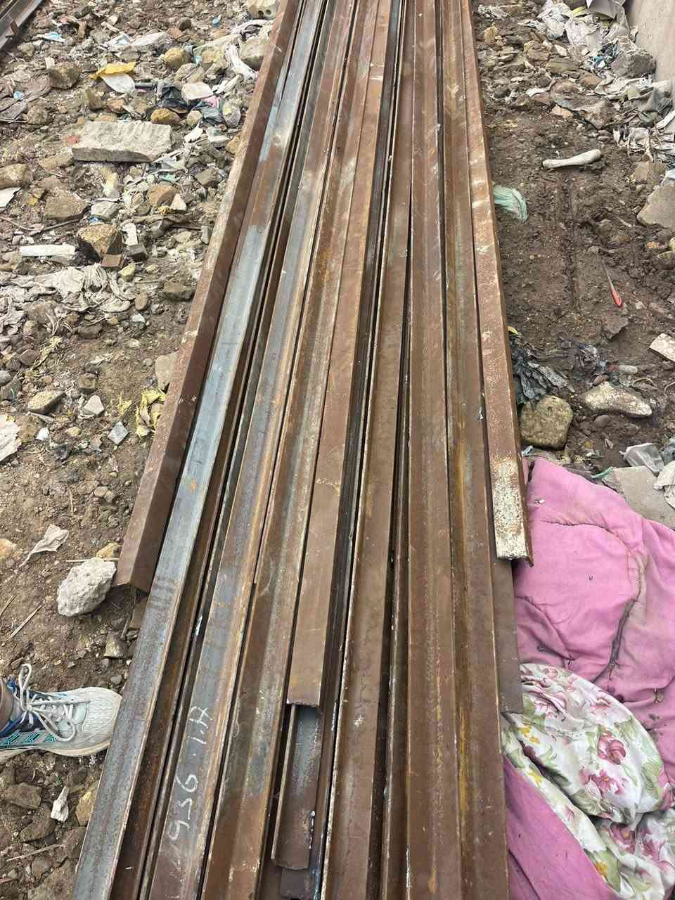 زاويه (2) انج (6) ملم بلجيكي طول(6) متر (200) قطعه وطول (5١٠) العدد(150)قطعه العنوان بغداد الاتصال /***********
