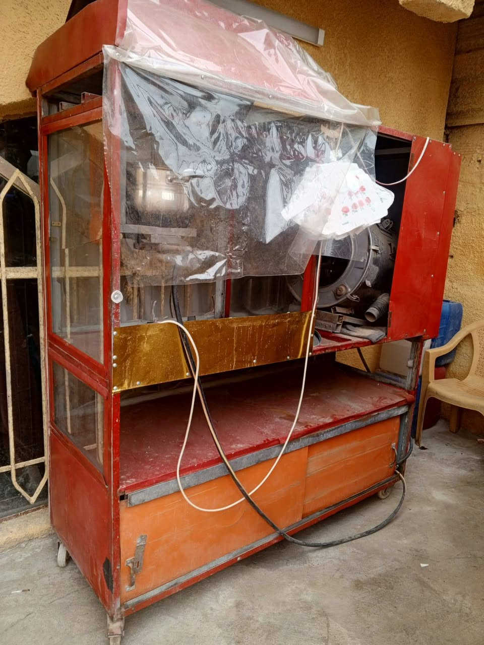 عربانه حب  وشاميه نضيفه 100/100 السعر 350 وبيها مجال
للستفسار ***********
