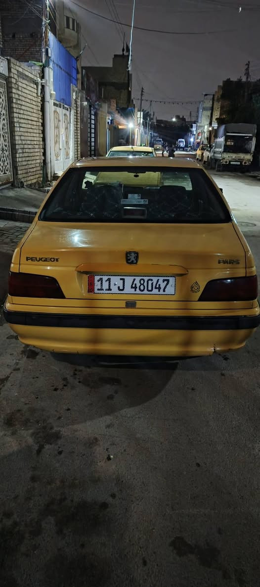 بيجو بارص 2015
كير ومكينه فرنسي ترايك وين ما
 يعجبك
 طاير البنيد وضارب الجامه 
السياره بسمي تحويل ثاني يوم
مصفره هيئة وغرامات 
رايدهة ب38  وبيهة مجال حك الجيه
عنواني بغداد العبيدي حي السفير 
***********
