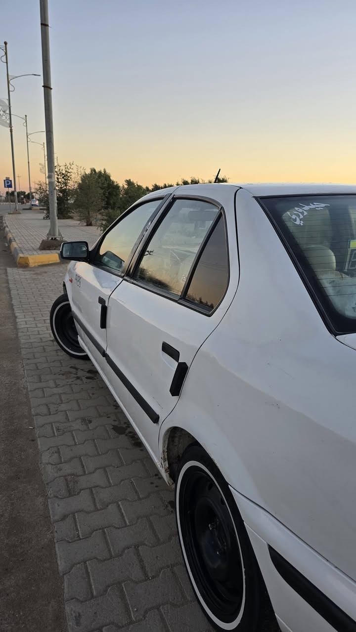 للبيع سمند موديل 2011 رقم واسط مشروع وطني سنويه لغاية 28 السياره مكفوله من الضربه والتبديل والصبغ كير ومكينه مكفولات حداديه تخم تاير كهربائيات لايت زنون تبريد سياره جاهزه علئ اخر حبايه وبلاديه السعر 40 وبيها مجال مكاني بالكوت 
***********
***********
