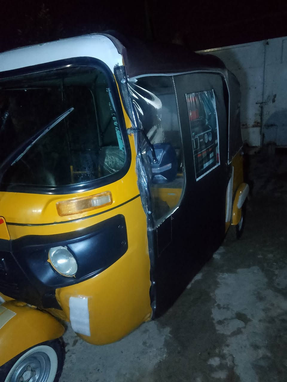 سلام عليكم
تكتك للبيع 2020 اوراق اصولي تكتك خير من الله ما عوزه برغي اتخبل كبل للشارع تخم تاير جديد تكتك على آخر حبايه العنوان بابل الحمزه الغربي الرقم *********** اتصل وبيك خير ودلل
