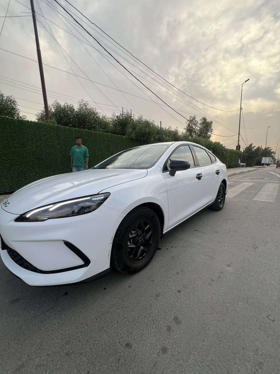 سلام عليكم 

BYD سيل فايف 2025

ماشيه 15 الف فقط 

رقم بغداد 

بيها رصعه 2 بل باب فقط و بل صدوك موضح بل صوره 

سياره كفاله من صبغ  

عنوان بغداد البنوك 

***********
18750 سعر و بيها مجال بسيط
