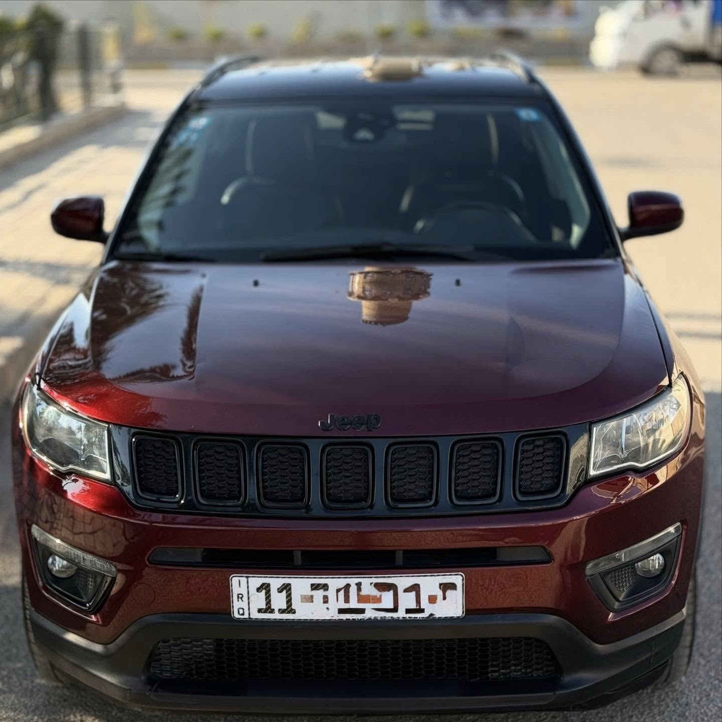 السلام عليكم جيب كومباس موديل ٢٠٢١ تو كلر السياره حادثه جاملغ من فوك وحافه البنيد بيه فقط قطعتين مصبوغه فول عدى البانوراما  لون مميز وكل نقص مابيه باسمي رقم بغداد  ورقم الجديد وهزه كامله  وموضحه صور السياره داخل المنشور 
رقم الهاتف : ***********
