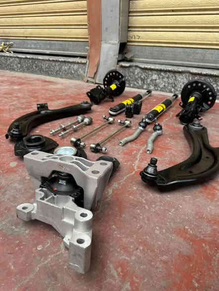 يتوفر غراض سنترا 2013-2019
بغداد السنك مجمع مينا الفرع الاول
بغداد شارع الظلال الفرع الثاني 
***********
