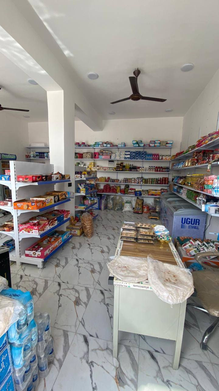 سلام عليكم اسواق للبيع العنوان الدورة البوعيثة مجمع العدل بي7 عارضات عامودية و4 بطحية الدخل بين 300-370 السعر 15 مليون سبب البيع يمين بالله قسما عظما فقط لأن طالب سادس ومقبل على امتحانات
***********
