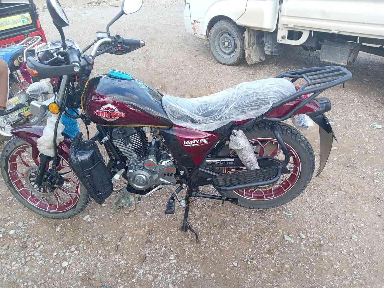 اسلام عليكم هيوشه 2025للبيع
جديد بعده 
محرك 200
السعر /مليون و ميه وبي مجال 
***********/ المكان شميط
