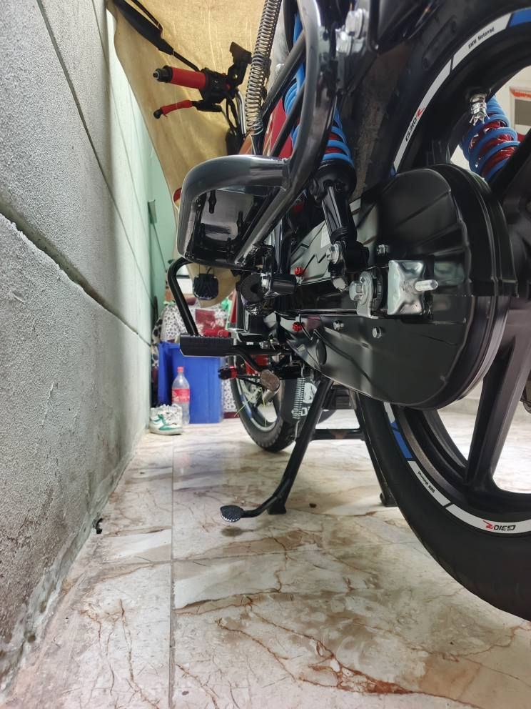 اركي سي للبيع مكينه 200 ضاغطه ماطور جديد منضومه زينول هورن سيدان بصمه تشغيل عن بعد ماشي 10الف مرقم بسم الشركه تحويل ثاني يوم سعرو 2600 بي مجال شي بسيط ***********
