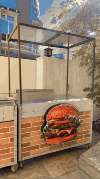 قلاية حوضين 6 مدافع مع عربانة بركر جديدة مع گرلر جديد واثنينهم مغلفات بسيراميك نظافة 95‎%‎ الي يأخذهن يشتغل بيهن يوم ثاني
 0771 629 8977‬
