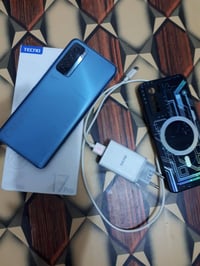 كامون ١٧ برو • ٢٥٦ جيجا • رام ١٣