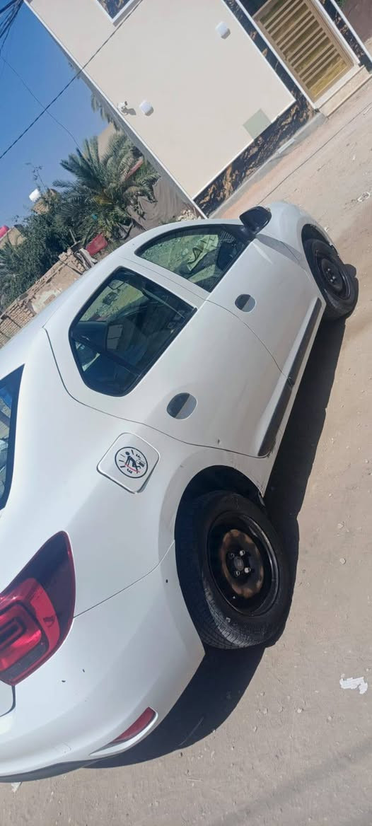 السلام عليكم 
رينو سومبل موديل 20 رقم كربلاء مطلوبه ٤اشهر فقط
سياره جديده خير من الله مكينه كير حداديه تخم تاير 
حساس كامره شاشه  للاستفسار الاتصال على الرقم 
***********
السعر 85 بيه مجال 
موجوده كربلاء حي العباس
