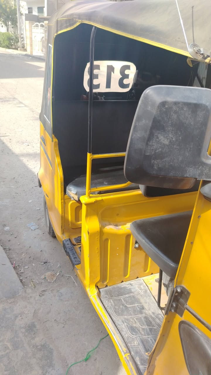 مديل 2020
قطره خياس ما بيهه
رقم انكليزي
رقم ***********
ب 800  5
مكاني بغداد
بيه مجال للطيبين
مكينه بلادي ما مفتوحه
