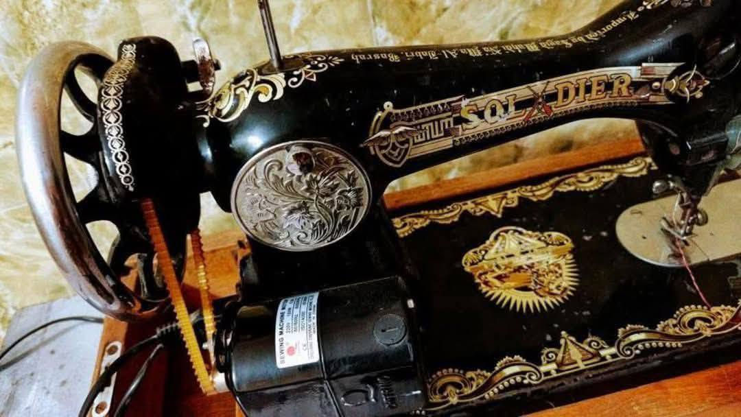 السلام عليكم مكينه ام الفراشه باب اول النوع الهندي الأصلي
مع الميز  ٤٥الف 
المكينه الثانيه براذر الاصلي  جديد ابد  استخدام بس ع كد التجربه السعر ١٠٠
سبب البيت ماعندي مكان بالبيت الهن


**إذا كنت صاحب هذا الإعلان وتريد حذفه لأي سبب، رجاءا أرسل رسالة إلى الدعم الفني**