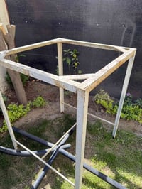 ميز حديد • بغداد