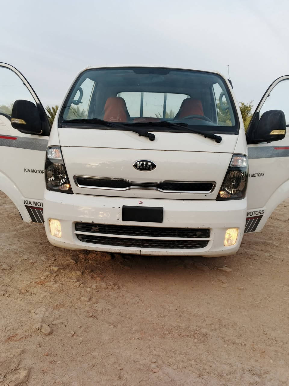 سلام عليكم اللبيع كيا موديل 2018
بعدهي بل رقم منفيز صلي 
مكينه وكير باكيت شرط طخم تايرات جديده 
حداديه جديده 
رقم شاصي واضح 
تبريد شقال ثلج 
سياره جاهزه كل نقص ما بيها
ماشيه 93 ألف
سعر 72 وبيها مجال 
مكان ناصرية 
رقم ‏‪0784 949 0770‬‏
