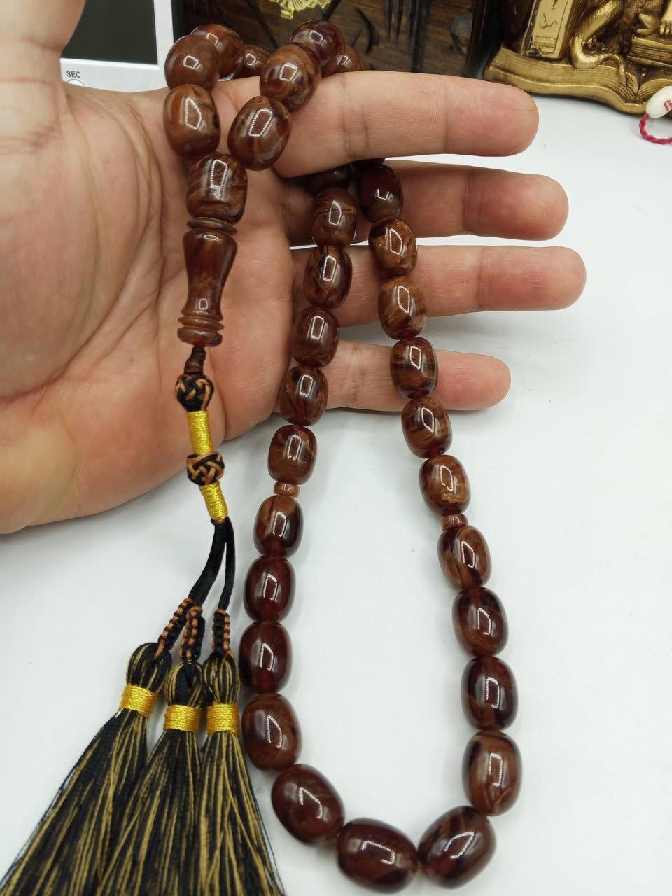 ..لعشاق القطع المختلفة والمميزة.

..قطعة من السندلوس لون مميز جداً كالكسي.

..جراخة يدوية بالكامل شغل اسطة نظافة تامة 

.. بوزن..80 ..قياس الخرزة..16..ب 13..ملم.

..المهتم يتفضل خاص ويدلل .


**إذا كنت صاحب هذا الإعلان وتريد حذفه لأي سبب، رجاءا أرسل رسالة إلى الدعم الفني**