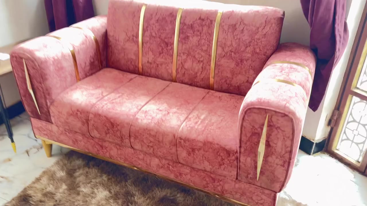 السلام عليكم ورحمة الله وبركاته يوجد تخم ١٠مقاعد جديد نظافه ١٠٠/١٠٠السعر ٤٥٠ المكان المزرعه ناحيه سيد الشهداء الرقم ***********
