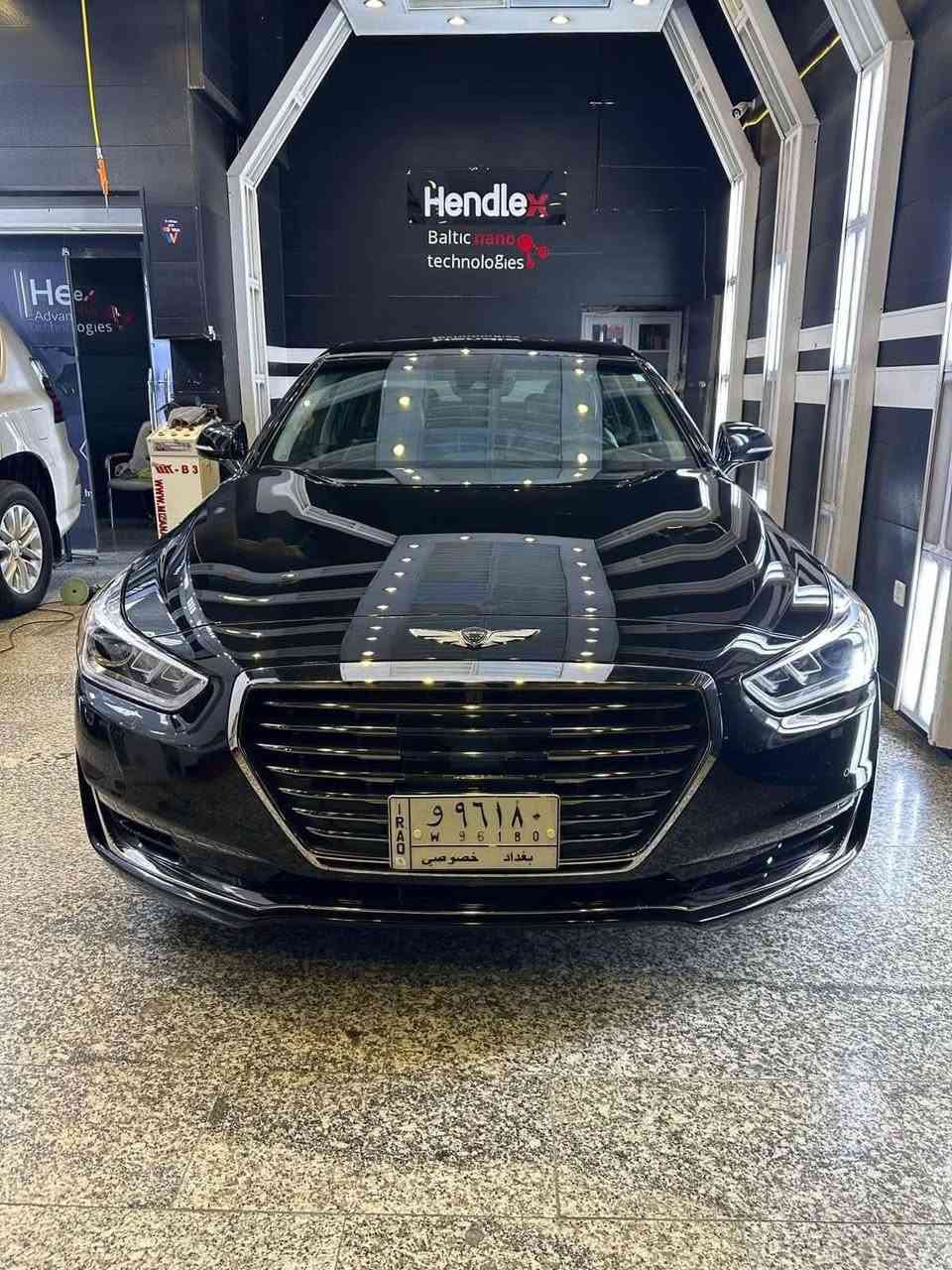 السلام عليكم جينسز G90 موديل 2019 المايباخ الكوري حجم المحرك V8 5000 اعلا موواصفات بيع او امراوس 
داخلية جلد نابا الفاخر وارد امريكي حادثها خلفي خفيف صبغ جاملغ خلفي جنطة 
مقاعد أمامية وخلفية تبريد + تدفئة
مساج للمقاعد الأمامية
تحكم كهربائي كامل بالمقاعد مع حفظ الذاكرة
فتحه البوب و الجنطة شفط 
شاشة معلومات وترفيه مع نظام ملاحة
شاشة عدادات رقمية
نظام صوت Lexicon الفاخر بـ17 سماعة
شاحن لاسلكي
كاميرات 360 درجة
حساسات أمامية وخلفية
مثبت سرعة راداري ذكي
نظام المحافظة على المسار
مراقبة النقطة العمياء
فرامل طوارئ أوتوماتيكية
إضاءة LED ذكية
ستائر خلفية كهربائية
تشغيل ودخول ذكي (بصمة)
تحكم ثلاثي بالمناخ للمقصورة
جنوط ألمنيوم أصلية قياس 19 إنش. �
السعر 235 
*********** بغداد, العراق
