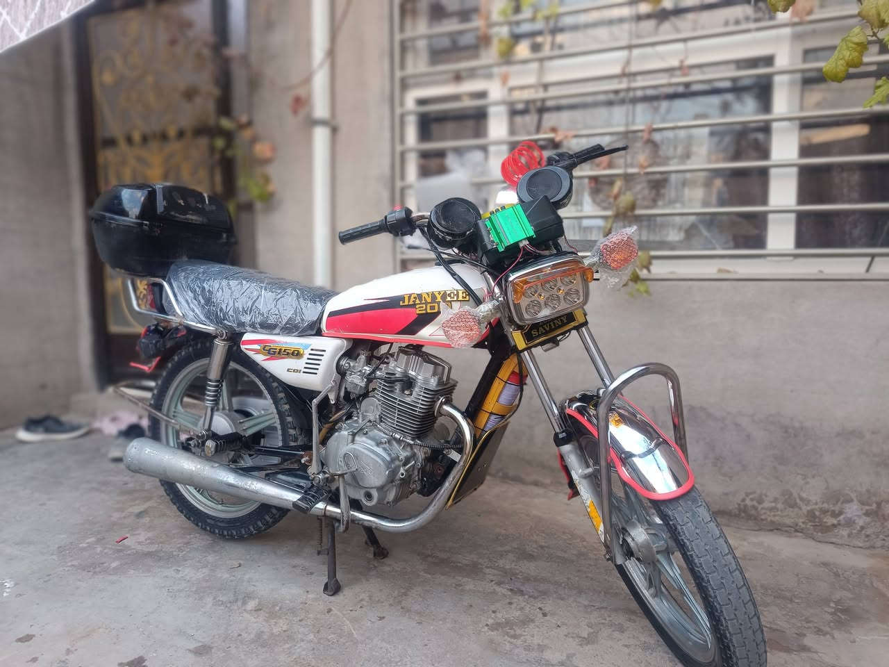 جني للبيع
نگره سلف يشتغل 
گير محرك بشرط لا صرف لا بخار ولا صوت 
كهربائيات كله شغال بشرط 
نشاط فول ماشاءالله 
سعره 325وبي مجال قليل للطيبين 
***********
