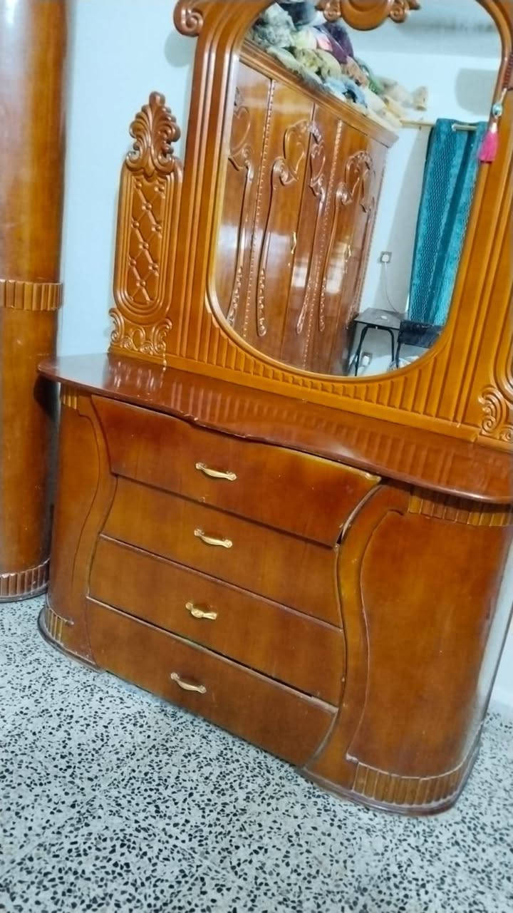 غرفه اخشاب عراقي السعر ٦٢٥ ***********
