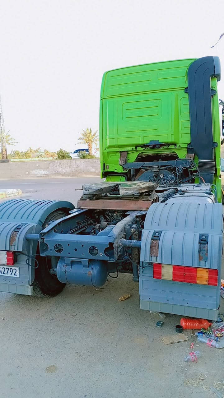 اكتروز للبيع 2003 محور طويل سنويه بوحده بس راس تحويل ثاني يوم السعر 260 وبيها مجال مكان العماره ***********

