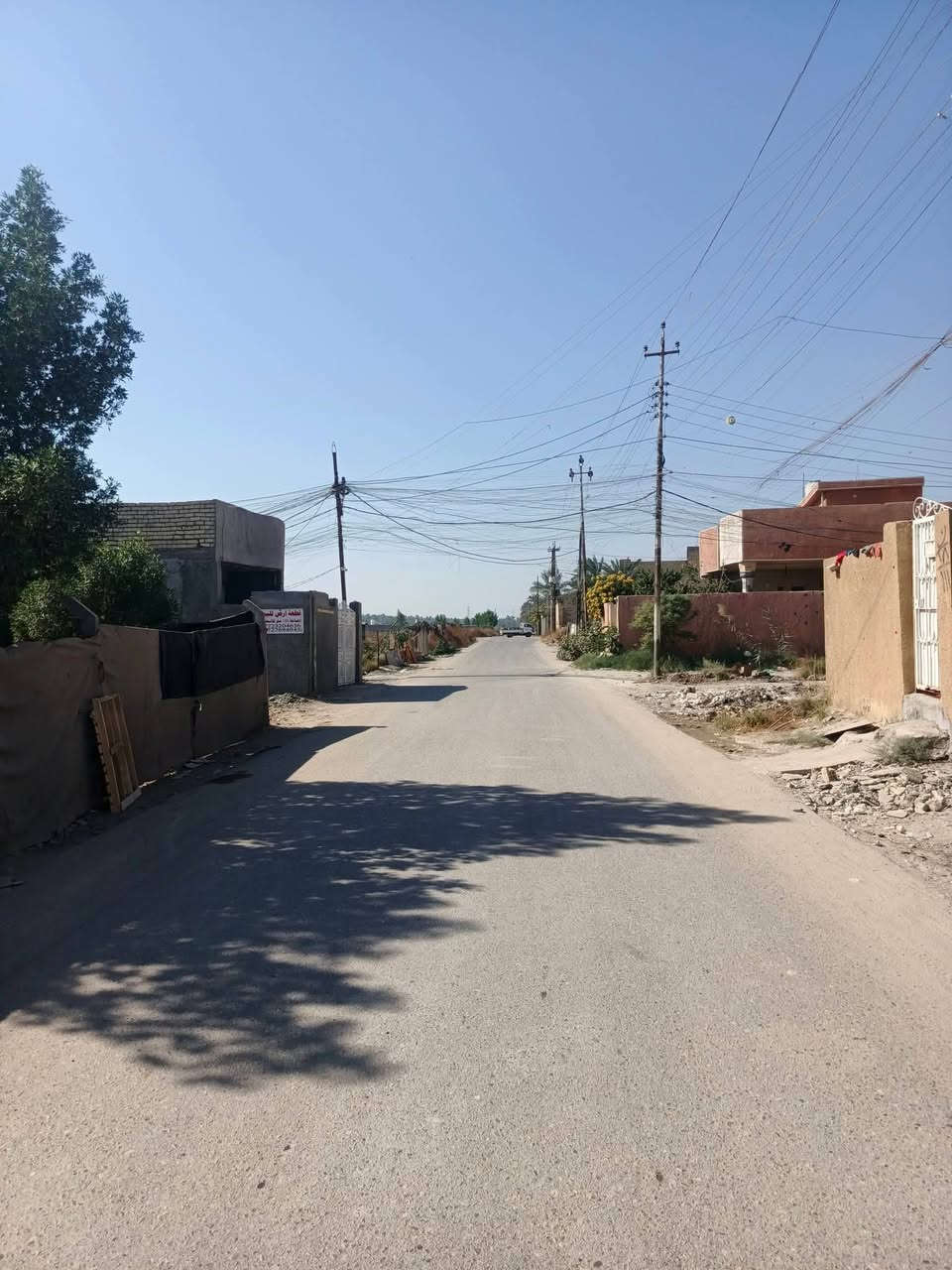 سلام عليكم قطعه ارض 75متر للبيع
سلام عليكم قطعه ارض للبيع في الشعب السريدات الاولى القديمه 

على الشارع الجزيره الاساسي

نوع العقار زراعي سند 25 

خدمات مي كهرباء مجاري ونت ضوئي وتبليط 

مساحه الارض 75متر واجه 5متر ونزال15 متر

سعر الارض18مليون وبيه مجال قليل للشراي 

للاستفسار ***********
