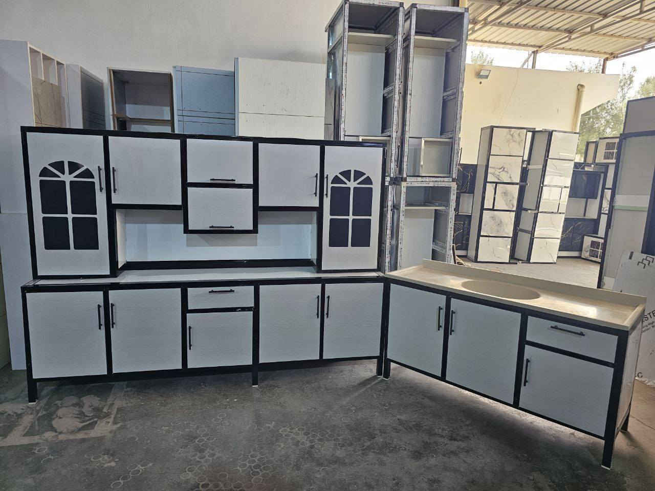 ما عليك بس  احجز والطلب يوصل لباب بيتك 🤗🌹🤗..
كاونتر ارضي وملحق مترين ونص    مع  سنك متر ونص   مرمر
💥 (المنيوم سوكي)💥
كاونتر مترين ونص ارضي وملحق مع سنك متر ونص
♥️♥️

التوصيل 🚚🚚
التوصيل 🚚🚚
بغداد داخل  مجاني

15 /اطراف  بغداد 

15//رمادي +فلوجه + كربلاء +بابل

25// مركز واسط  
50//أطراف واسط
25 /الديوانيه +النجف
35//ديالى
35/ السماوه+  الناصريه+  العماره + البصره


**إذا كنت صاحب هذا الإعلان وتريد حذفه لأي سبب، رجاءا أرسل رسالة إلى الدعم الفني**