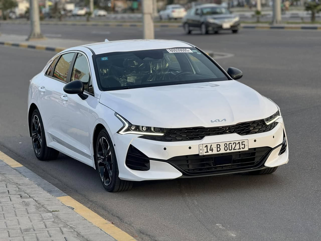 يالله إسلام عليكم 
كي 5 مديل ٢٠٢٤ 
جيتي لاين فول عده الفتحه 
رقم بصره شهداء وكآله عامه عندي 
حادثه مثل ما واضح بلمنشور 
تبديل بنيد فقط =جاملغ نفسه مصبوغ 
ماشيه ٣٢ ميل 
السياره جاهزه من كلشي بحاله شركه 
السعر ١٦٧
مكاني البصره القبله 
***********
