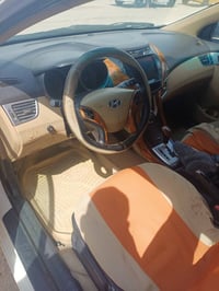 الانترا ٢٠١٢ مكينه ١٨٠٠ فتحه تحكم صبغ بجم بدون داخل  منضومه غاز شغاله ...