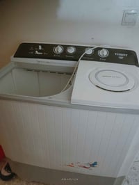 فقاسة ١٠٠ • غسالة ١٥٠ • الأنبار