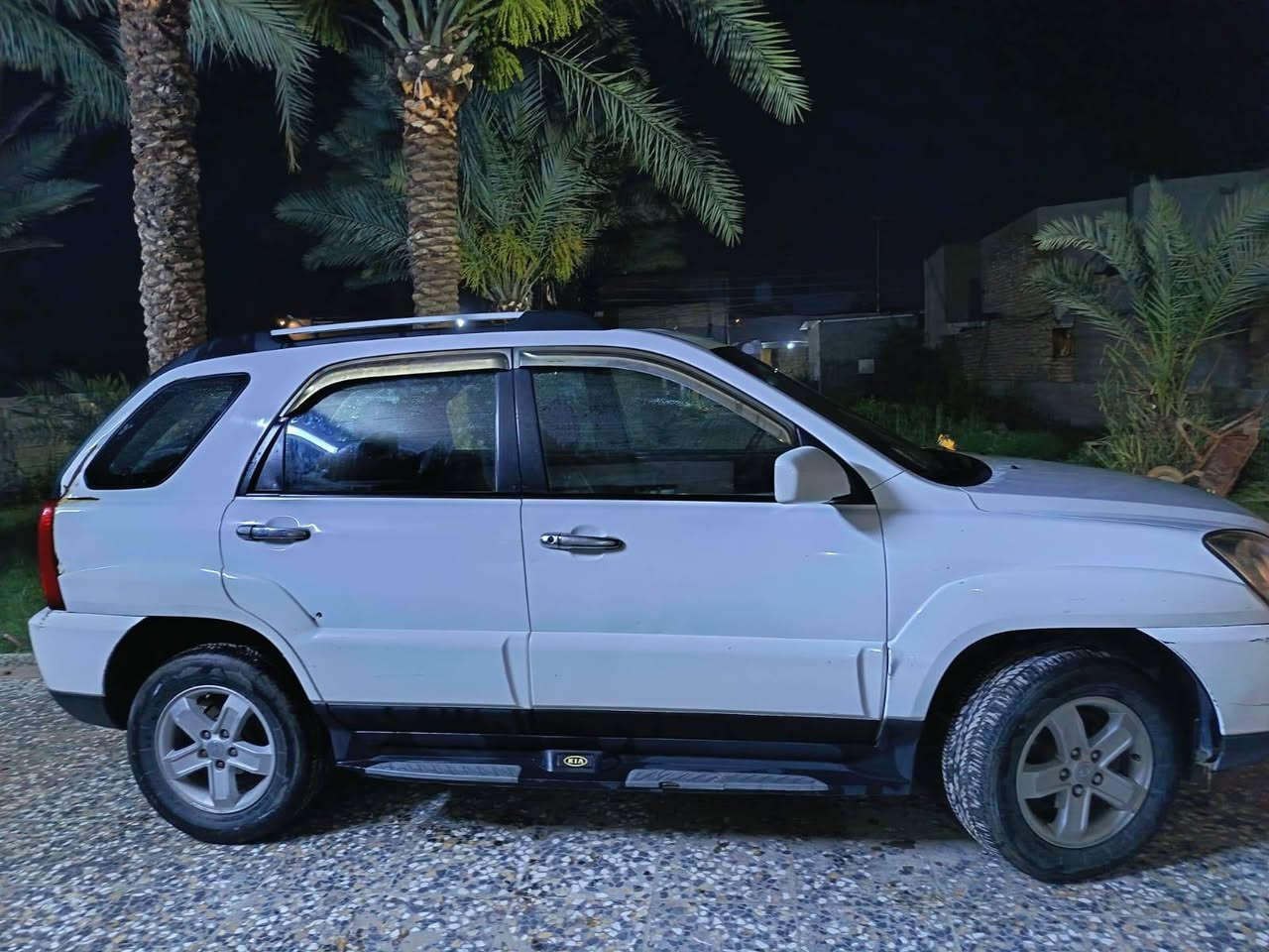 سبورتج 2010
محرك 2.0
خليجي 
مبدل قطعتين
السعر 110 وبي مجال 
العنوان بغداد المعامل شارع السياحي
رقم الهاتف ***********
