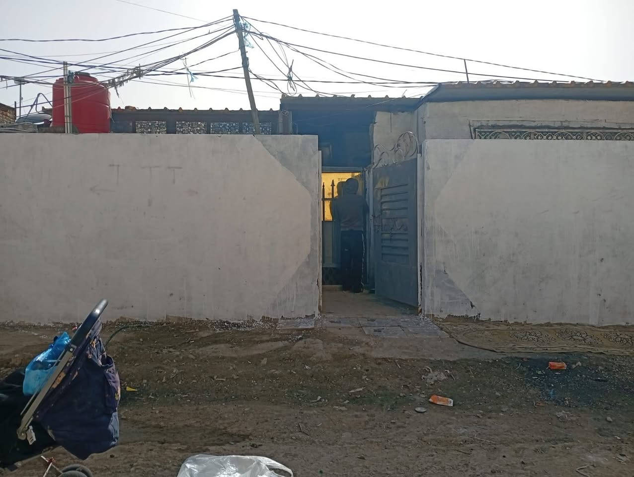 السلام عليكم عندي بيت تجاوز منطقت الثوره والبيت بصف الطابو الزراعي والطابو الصرف قابل للتطويب رايته 14وبي مجال وتفاصيل اكثر دخل خاص


**إذا كنت صاحب هذا الإعلان وتريد حذفه لأي سبب، رجاءا أرسل رسالة إلى الدعم الفني**