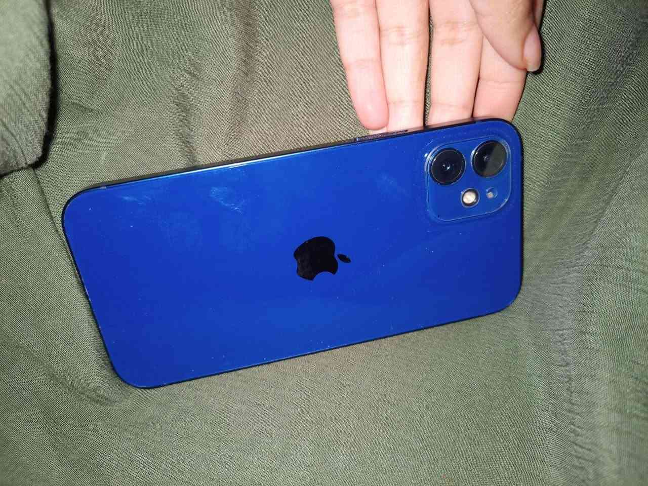 ايفون 12 عادي بطاريه 93 ذاكرة 128
فول نضافه ممبدل بي اي شيء شراي ادخل ع رقم 
***********
