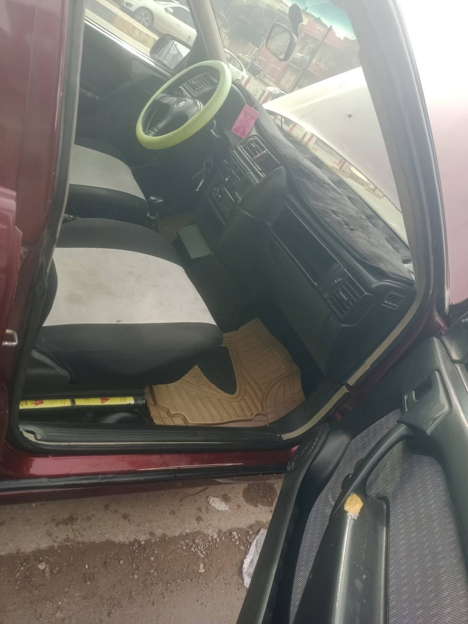 سياره للبيع كربون بنزين بيها شرط لا صرف ولا نفخ السعر الخاص هذا الرقم بو واتساب ***********
