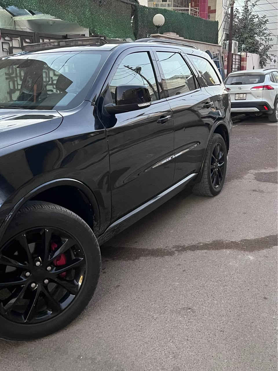 السلام عليكم 
دورنكو ١٧ جيتي اصل بغداد ب اسمي فول ل الاخير فتحة 
جلد وكشن امامي وخلفي تدفئة وستيرن تدفئة كشن امامي كل كهرباء سماعات Bose وجنطة كهرباء وباقي مواصفات 
مكانهة بغداد بيهة صبغ جاملغ وتبديل بنيد 
مقدمة الشاصي بيهة شويه رايدهة ب ١٩٨$  وانشاء بيهة مجال هذا رقمي 
*********** بغداد, العراق
