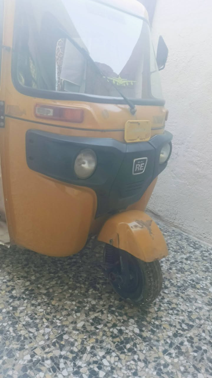 سلام عليكم تكتك موديل 19 شهر 12 اوراق كير مكينه خير من الله بيه صبغ بل صفحه
 سعره4/200 وبيه مجال  المكان بغداد المشتل 
الرقم ***********
