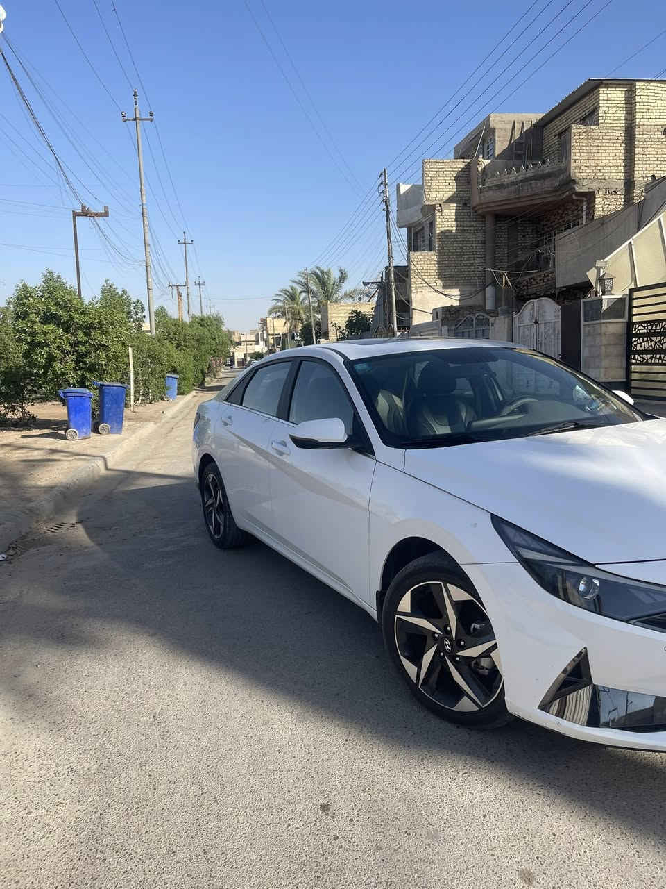 اللهم صل على محمد وال محمد
🚘 للبيع النترا 2023 خليجي 🚘
🔹 اللون: أبيض
🔹 المحرك: 2000cc
🔹 وارد خليجي
🔹 كير AT المرغوب
🔹 الممشى: 23الف
✨ فول مواصفات: 
✔️ فتحة سقف 
✔️ بصمة وتشغيل عن بعد
✔️ حساسات أمامية وخلفية
✔️ نظام ترحيب
✔️ مرايا شفط
✔️صندوك بصمه
✔️ حساس تاير
✔️ صندوك ذكي فتح عند القتراب
✔️ شاشة أصلية تدعم Apple CarPlay و Android Auto
✔️ 3 وضعيات قيادة (Eco / Normal / Sport)
✔️ ارقام انكليزي
✔️ هزه جديد سنويه جديد
✔️ نظام ABS
✔️ تبريد ثلاجة قطعتين
✔️ بعد بيه كثير موصفات
‼️‼️ملاحظة مهم سياره زيرو علئ وضعية شركه

📌 السيارة بانزين محسن بالكامل
📌 الدهن كله أصلي
📌 باتري الوكله
📌 مكفولة محرك وگير
💰 المطلوب:177 وفيها مجال للشراي
📍 المكان: بغداد - حي الجهاد 
***********
