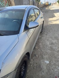 عندي النترا موديل  ٢٠ وارد أمريكي حادث سياره جاملغ والبنيد صبغ جاملغ ا...