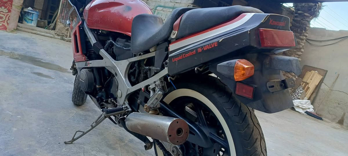 سلام عليكم  .
من رخصت الادمن المحترم 

دراجع كاوسكي 400 

الدراجه كلش نضيفه 

كهربائيات كلهه شغاله 

باتري جديد 

 تاير خلفي جديد  

الدراجه بيهه ولف يعني بس كور 

المكينه جديده ماملعوب بيهه شركه 

مكان الدراجه ابو غريب الحصوه

رقم الهاتف  ***********

0756337855

السعر 500 او بيهه مجال للطيبين
