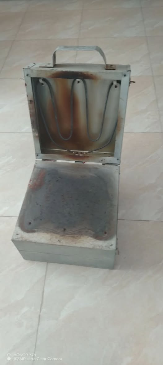 للبيع بسعر واحد كلهم... عربانه حديد ثقيل تاير ماطور لنقل مواد البناء و الصب... فلتر براد ماء رامكو الأصلي نظيف جدآ.. تنور خبز كهربائي فصال ثقيل.... *********** ٠ ***********
