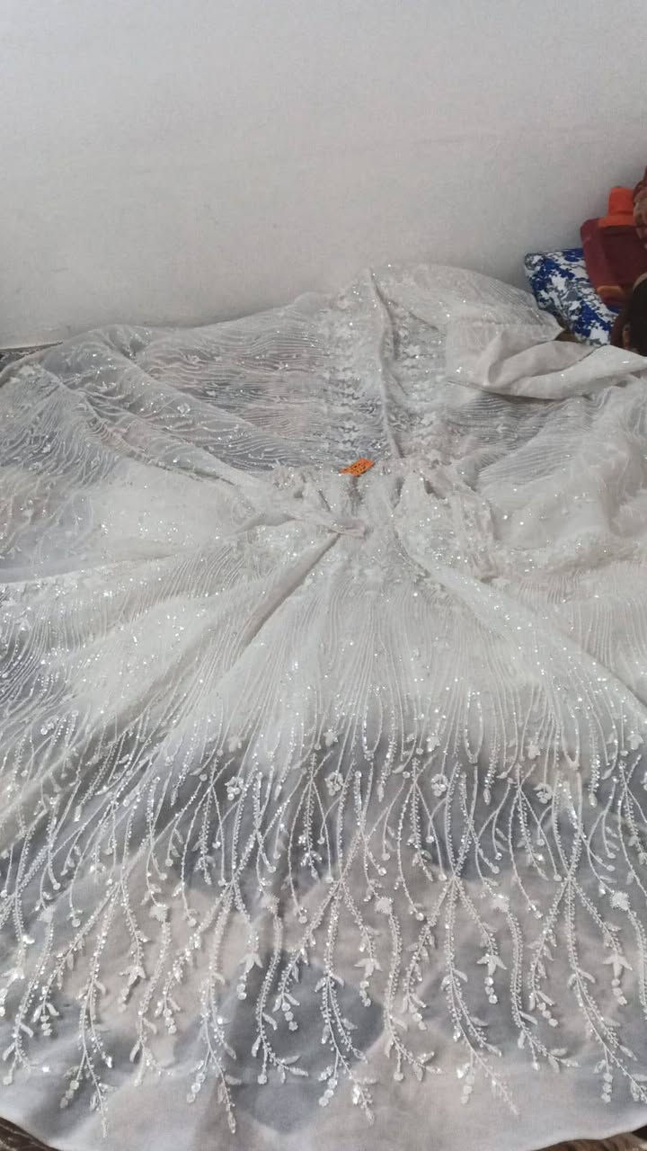 هاي البدله للبيع اللي يريد يشتري خلي يطب خاص***********
