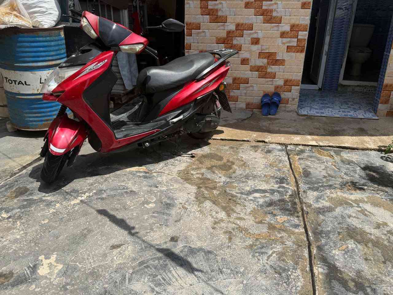 سكنس مديل ٢٣ جاهزه مجهزه مبدل بيها زنجيل مكينه ناعمه تايرات جدد كفراتها نظيفه بلاديه سعر ٤٥٠ وبيها مجال مكان كربلاء ***********
