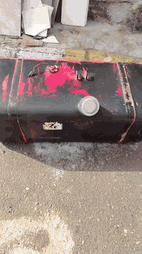 سلام عليكم للبيع  تانكيات ابو ٢٠٠  طوافاتهن شغالات مكاني  صويره سعرهن500 الف ***********
