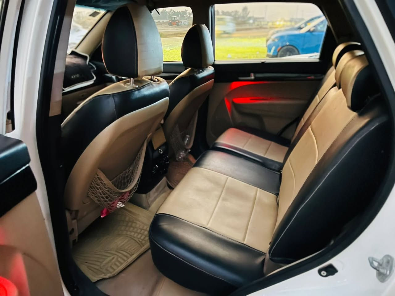 السلام عليكم 
سورنتو 2015 خليجي 6 سنلدر فول مواصفات بصمة تشغيل +بصمة ابواب كشن كهربائي سياره جديده كلش مكفوله ماشيه 140 الف 
7 راكب
رقم بغداد دولي سنويه مجدده 2030 مشروع وطني بأسمي
السعر 193وبيها مجال بسيط
العنوان بابل 
***********
