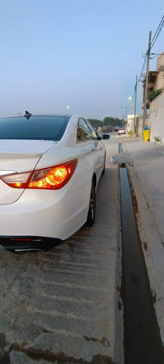 🚗 للبيع: سوناتا 2012 – وارد امريكي 🚗
اللون: صدفي ✨
المواصفات:
✔️ تشغيل بصمة
✔️ فتحة سقف بانوراما
✔️ مقاعد جلد
الصبغ: بيها قطع صبغ ابيع صبغ عام 
الأضرار: جاملغ أمامي أيمن 
الرقم: بغداد / مشروع وطني
الملكية: باسمي مباشر
📌 الموقع: النجف – قرية الغدير
💵 السعر: 100 ورقة قابل للتفاوض
📞 للاتصال: ***********
