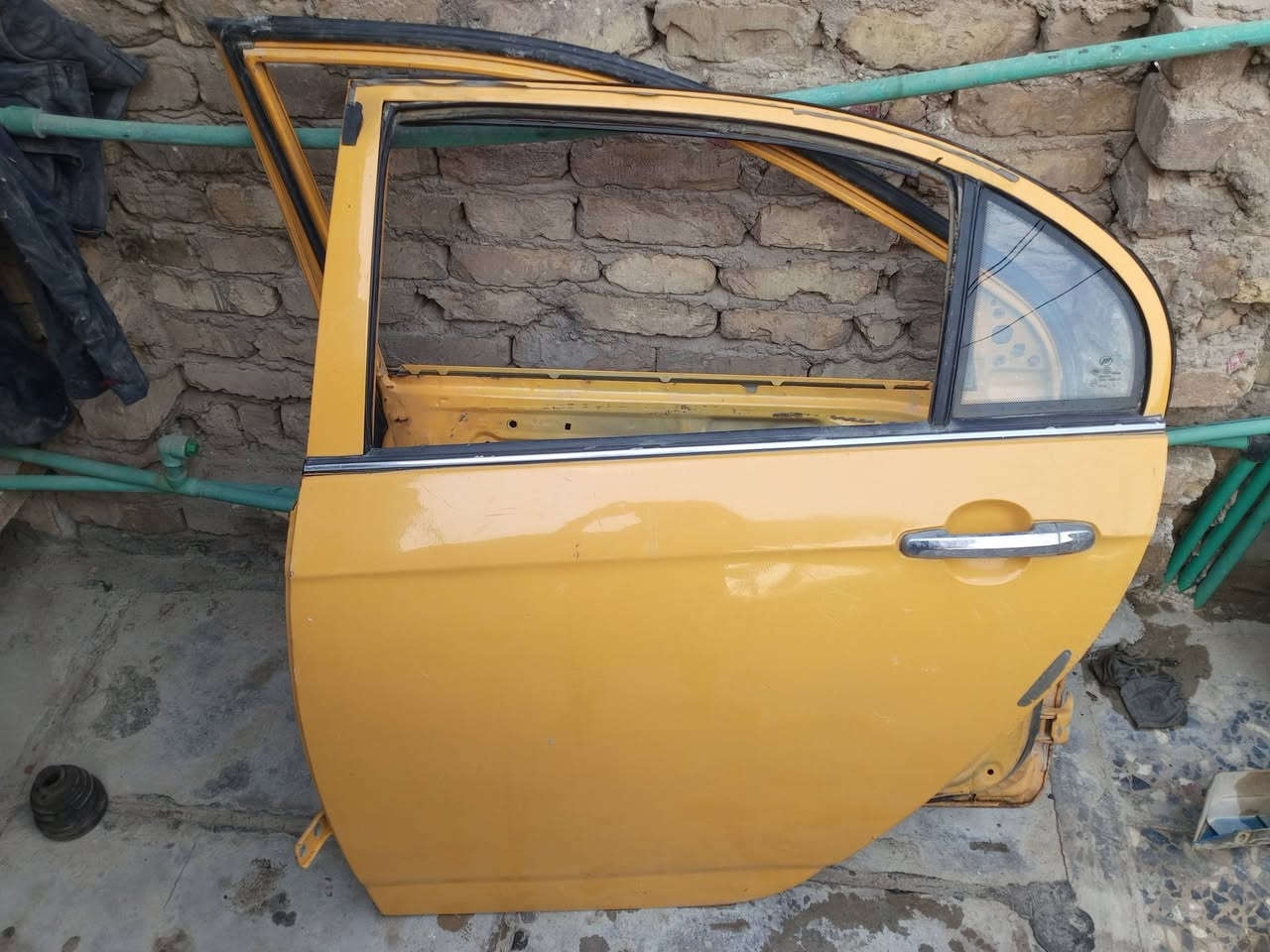 بيبان ايفان 620 جهت السايق معمرات للبيع،،***********
